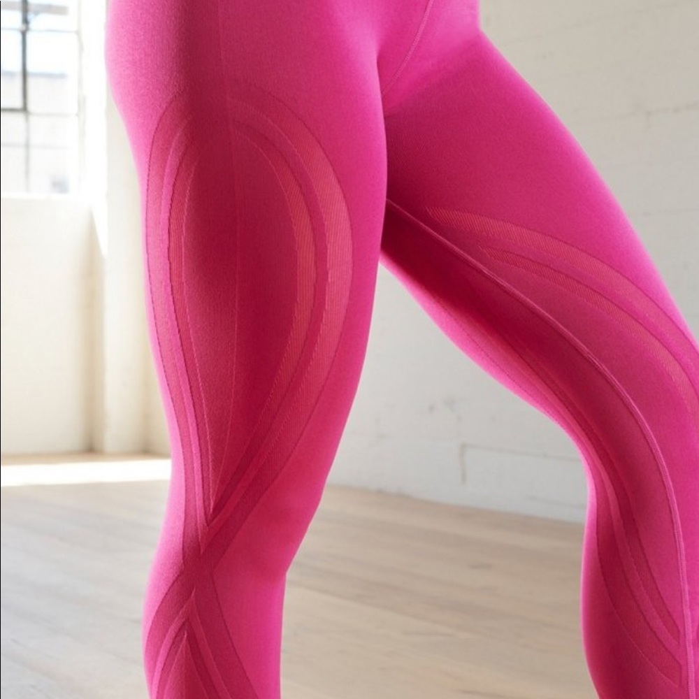 NWT FABLETICS high waisted sculpt knit paneled 7/8 leggings